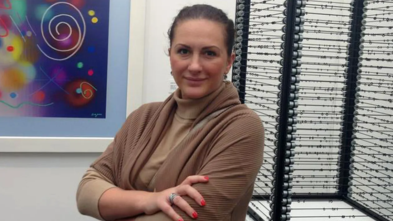 Un celebru designer vestimentar din Romania revolutioneaza lumea modei. Tocmai a lansat rochia de DIVORT!