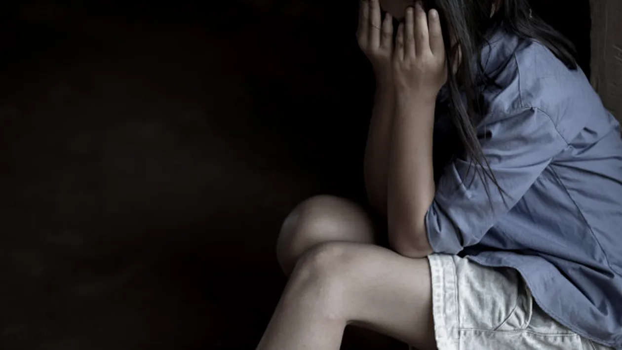 Bărbat din Botoșani arestat preventiv după ce și-a violat fiica în vârstă de 13 ani