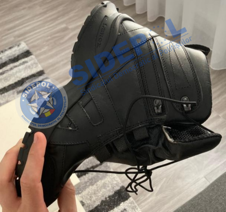 Sindicaliștii din poliție sunt revoltați de uniformele pe care le-au primit. Sursă foto: Facebook Sidepol