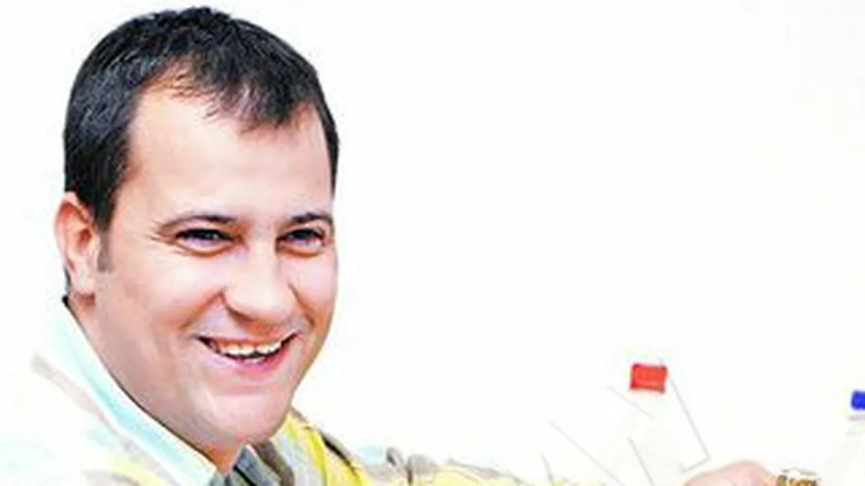 A iesit cu prietenii la un restaurant! Serban Huidu s-a intors vesel de la Viena