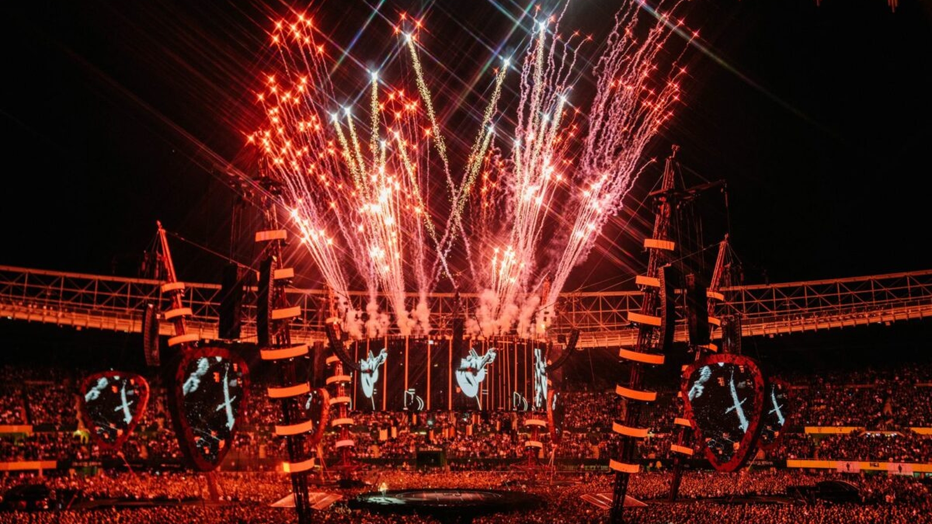 Concertul lui Ed Sheeran, ”Mathematics Tour”: o scenă unică, 360 de grade