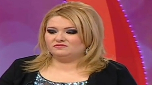 Tragedie la TV! O femeie a leşinat in direct şi a fost luată cu salvarea, in emisiunea prezentată de Viorica din Clejani