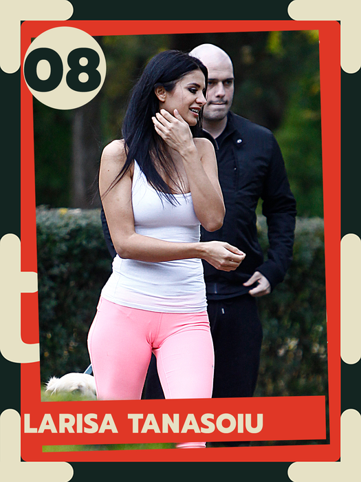 Top 30 vedete care își aranjează pantalonii într-un mod provocator
