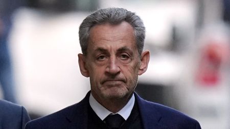 Nicolas Sarkozy, tratament special la închisoare! Are parte de protecție non-stop