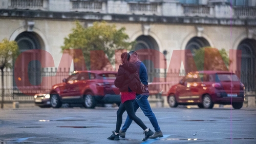 “Băieții sunt viața mea!” Laurențiu Reghecampf și Corina Caciuc, distracție pe cinste pe muzica lui Adrian Minune | FOTO + VIDEO