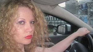 PRIMA imagine cu Oana Lis dupa ce a anuntat ca ar putea fi gravida! Vezi cum incearca sa isi ascunda burtica
