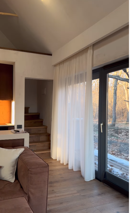 Sânziana Negru de la America Express şi-a făcut casă în pădure, de una singură! Cum arată bijuteria din inima naturii. FOTO