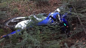 Fiul unui celebru milionar din Romania, la un pas de moarte, dupa ce a ajuns cu motocicleta intr-o rapa!