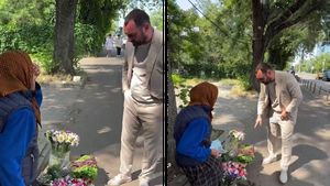 Ce a făcut Pescobar când a văzut o bunicuță care vindea flori pe o stradă din Capitală. Gestul lui s-a viralizat rapid!