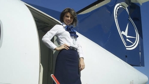 Lovitură de teatru! Stewardesa care a umilit-o pe Loredana Chivu a dat de pământ cu TAROM!