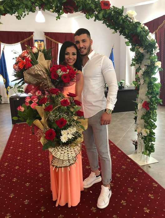 Fiul lui Sile Cămătaru s-a căsătorit! Ce rochie a ales focoasa brunetă în ziua cununiei civile