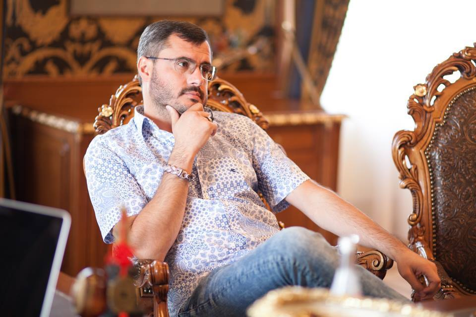 Gabriel Stati, afacerist şi politician, este fiul celui mai bogat om din Republica Moldova, Anatol Stati