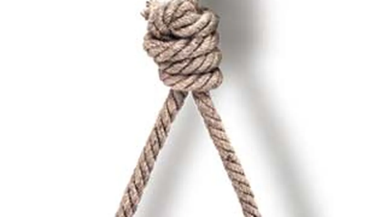 Un iesean a incercat sa se sinucida dupa ce a fost dat afara de la serviciu!