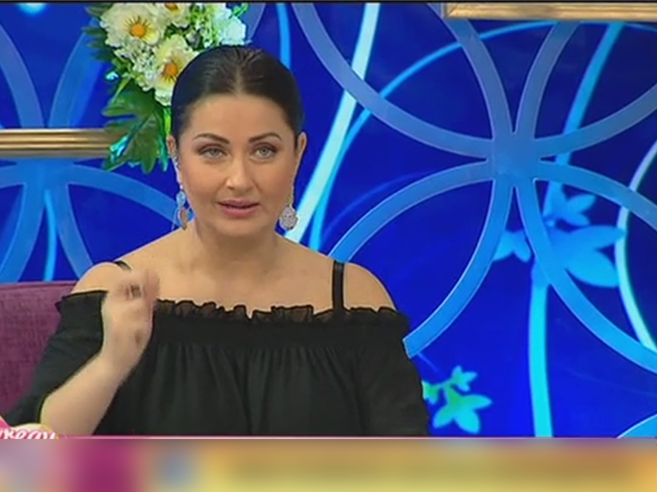 Burtica de gravidă a GABRIELEI CRISTEA creşte pe zi ce trece! Soţia lui TAVI CLONDA şi-a schimbat complet garderoba