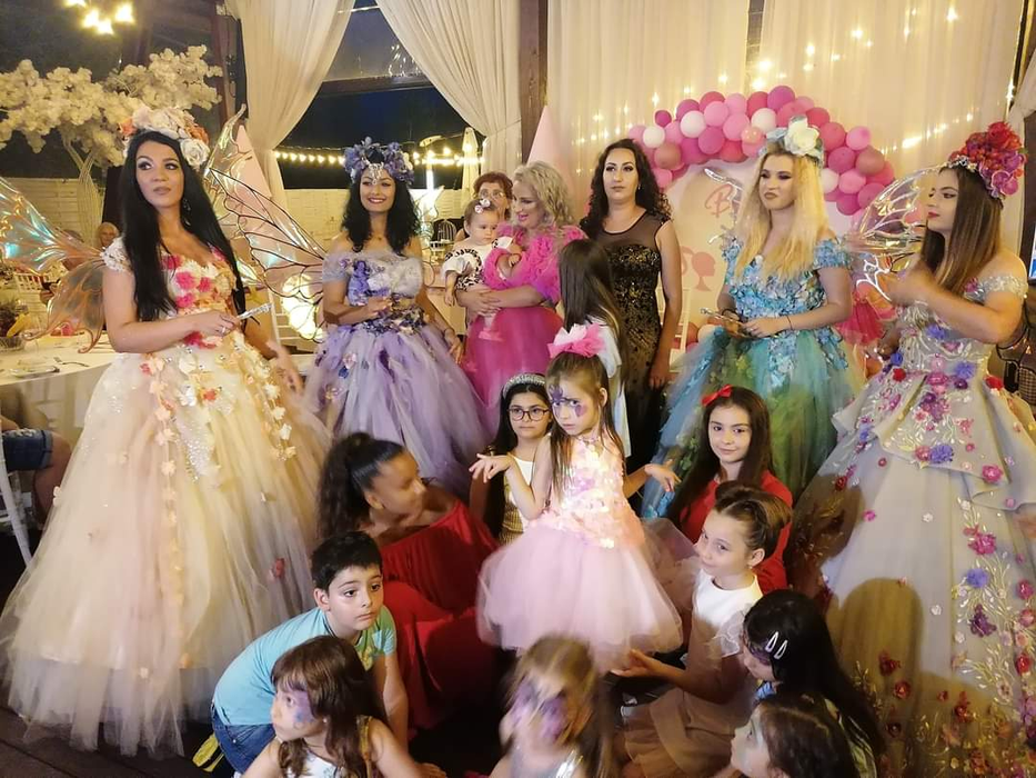 Botez de poveste pentru fetița Sânzianei Buruiană / Sursă foto: Cancan