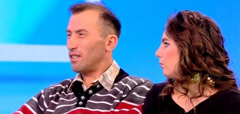 Amantul Vulpiței s-a filmat gol-goluț în patul în care a făcut amor cu ea: ”Of, Vulpițo… Ai vrut să mă…”