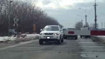 Afla cate trenuri trec zilnic peste trecerea la nivel cu cale ferata de la Petricani!