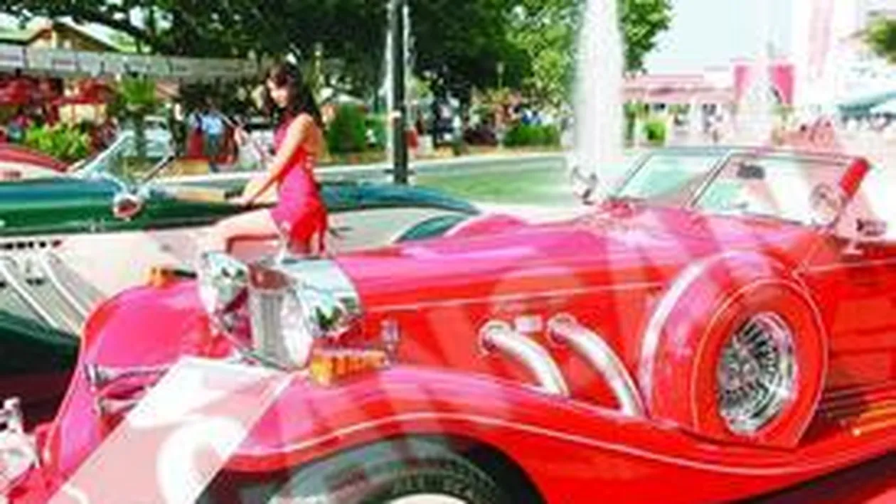 Radu Mazare scoate masinile de epoca pe strazile din Mamaia