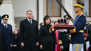 Ce spune psihologul despre atitudinea preşedintelui Iohannis la funeraliile Regelui Mihai l: ”A fost singurul personaj care...”