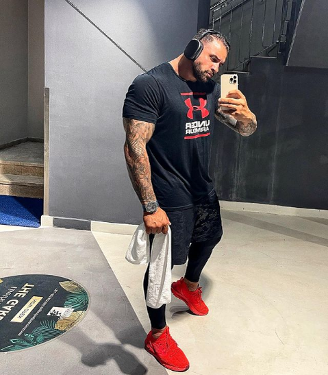 Alex Bodi are două mari hobby-uri, mașinile, dar și ceasurile de lux