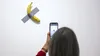 „Comedian”, celebra banană lipită cu bandă adezivă de Maurizio Cattelan, a fost furată dintr-o expoziție din Franța