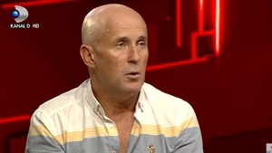 Și-a înșelat Mugur Mihăescu soția? “Omul e supus greșelii. Eu am carieră de artist, nu sunt vreun sfânt” + Cât a câștigat în perioada succesului cu “Vacanța Mare”