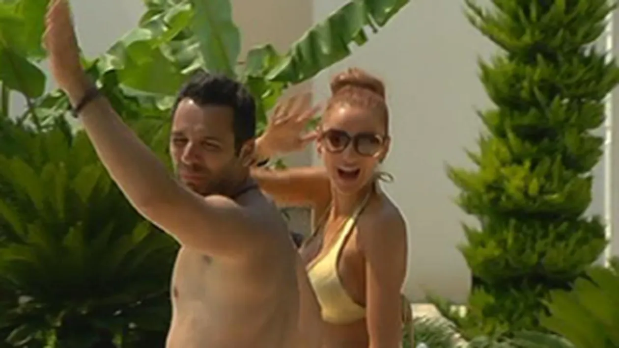 Burlacita Bianca se destainuie din nou: Prima dragoste a fost de curand! Am fost fericita, dar am si suferit