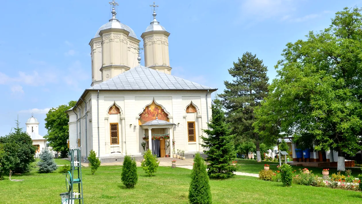 Jaf de proporţii la Mănăstirea Pasărea, de lângă Bucureşti! Hoţii au furat 100.000 de euro, dar şi alte obiecte şi documente