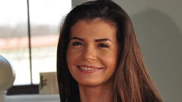 Monica Gabor isi face toate poftele! Care a fost primul lucru pe care l-a facut in aceasta dimineata, inainte sa se machieze