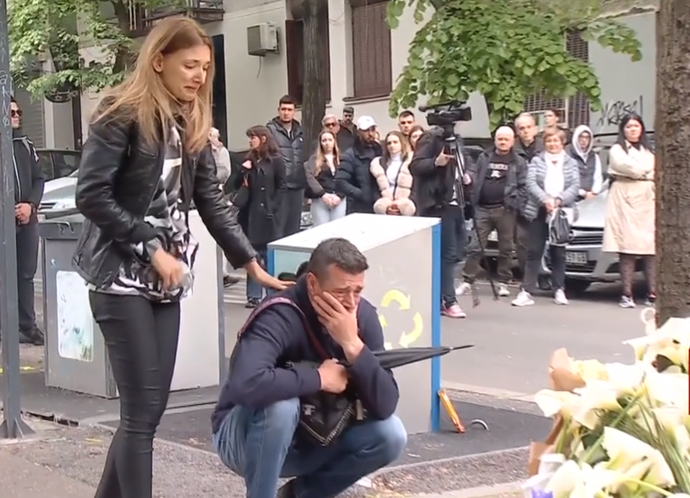 Dragan Kobiljski și soția lui și-au plâns fiica ucisă/ Foto: Captură video Antena 3