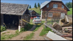 Caz înfiorător în Suceava! O ingineră a îngropat bebelușul născut viu în curtea casei. Ea și-a ucis alți doi copii