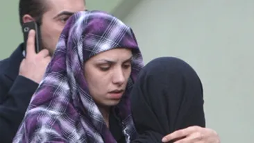 Sorana si mama ei, la prima intalnire cu amanta! Au fost ajutate de mascati!