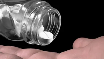 O aspirina pe zi reduce riscul de mortalitate cauzat de anumite tipuri de cancer