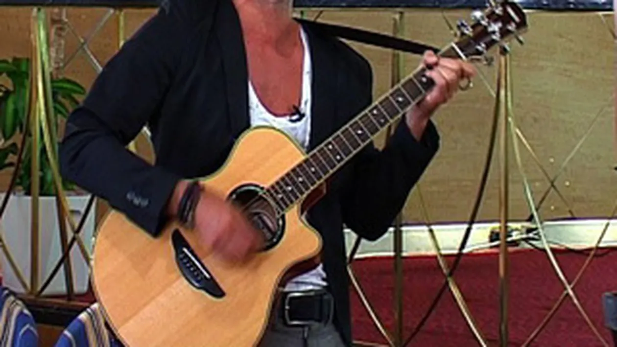 VIDEO Doru o umileste pe Rosse-Marie pe Vaporul iubirii in finala concursului! VEZI cum se razbuna cantaretul pe blonda