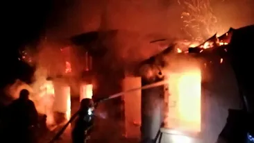 Salvat în ultima clipă! Un șofer a văzut flăcări și a sunat imediat la 112