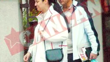 Isi ameninta sotia cu o caseta compromitatoare!