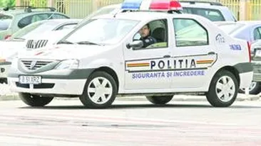 Calcata pe trecerea de pietoni de masina politiei