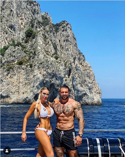 Alex Bodi a strâns-o de gât și a lovit-o pe Bianca într-o parcare!