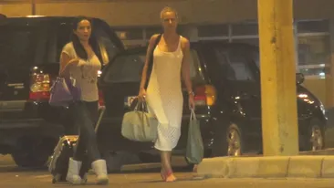 Rocsana Marcu a luat teapa la mare! Si-a rezervat un apartament confortabil in Mamaia, dar a ajuns pe drumuri!