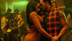 A cucerit toata lumea cu melodia "Despacito", dar puţini ştiu cum arată soţia lui Luis Fonsi! E o blondă superbă cu forme apetisante 
