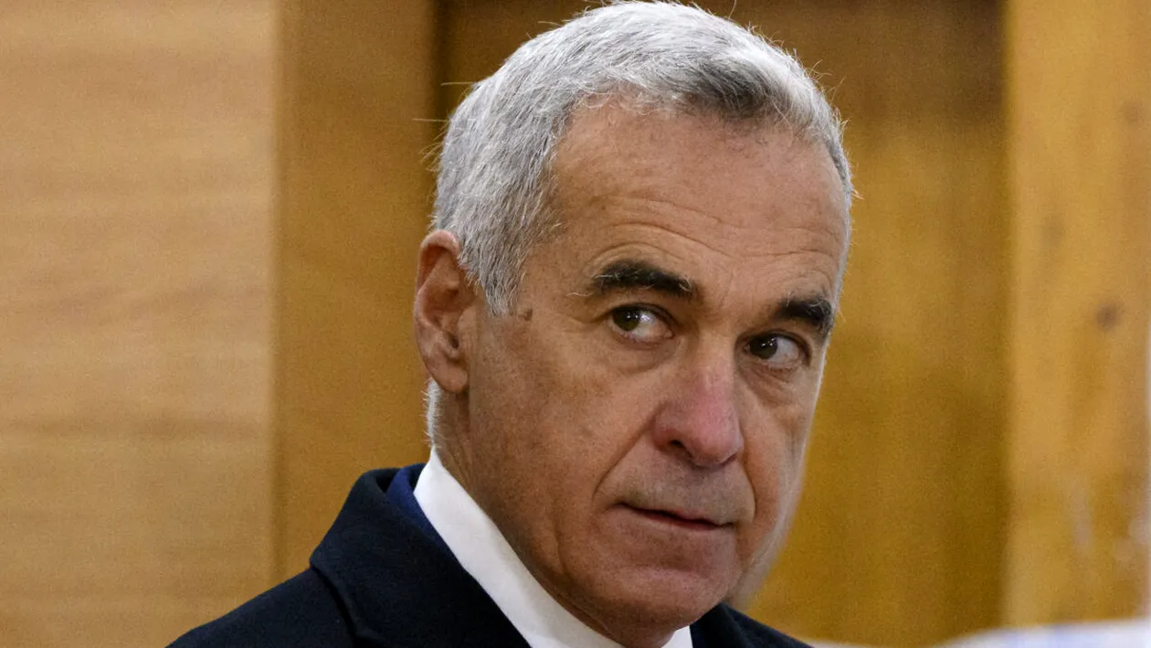 Cum a apărut Călin Georgescu azi în fața Poliției? Gestul față de o bătrână i-a sensibilizat pe toți