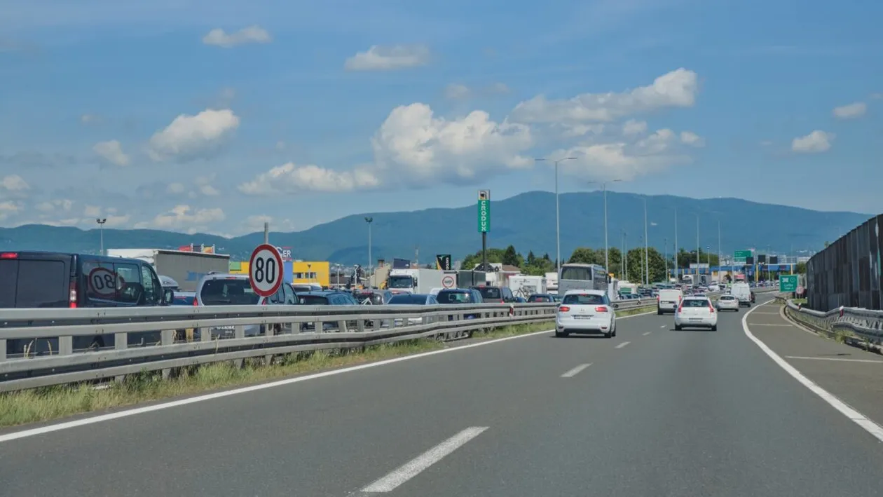 Accident grav pe Autostrada Soarelui! Doi copii au ajuns la spital