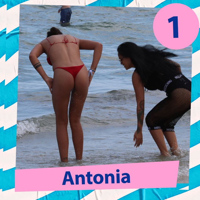 Top 30 vedete care se hârjonesc în apă în cele mai sexy poziții. Ce locuri ocupă Ramona Olaru, Antonia ori Gina Pistol între “Reginele Splash-urilor”
