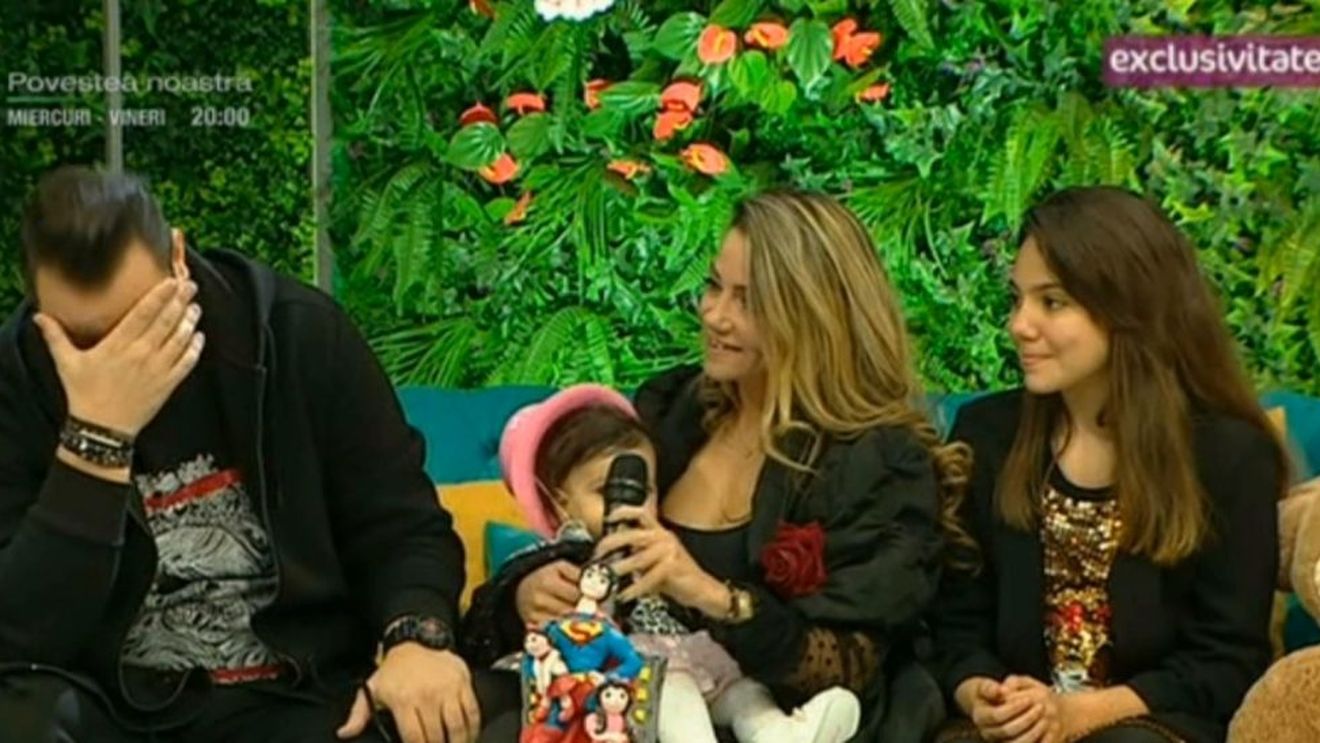 Bursucu' a împlinit astăzi 32 de ani. Iubita lui și cele două fetițe au venit în platoul emisiunii ”Teo Show”