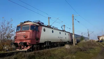 Un tânăr de aproximativ 25 de ani a fost lovit mortal de trenul Arad-Timișoara