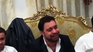 Ultima smecherie in materie de chefuri! Florin Salam le-a cantat live fara orchestra Perversului de pe Targu Ocna si prietenilor lui
