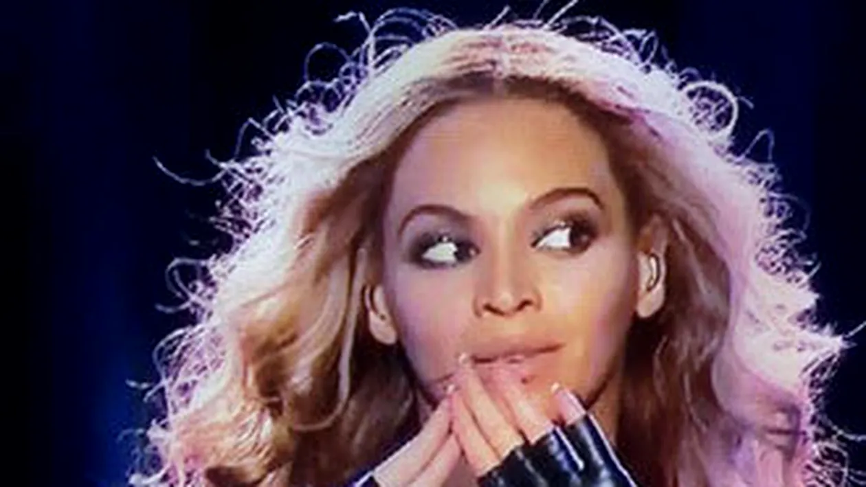 Şoc in showbiz-ul internaţional! Gestul lui Beyonce asociat cu Illuminati care a nascut cea mai mare controversă a anului 2013!