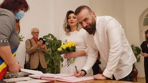 Încă o nuntă în lumea mondenă! Cortes și iubita sa, Roxana, s-au căsătorit. FOTO