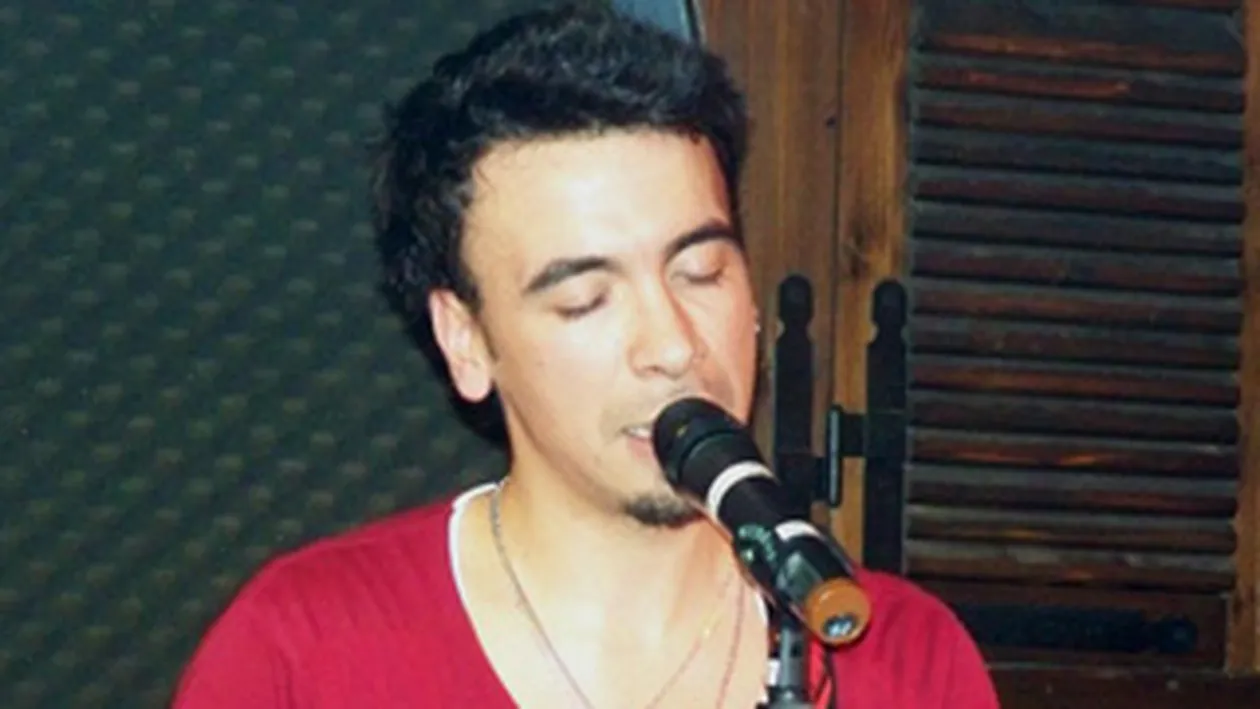 Asculta aici noua piesa a lui Daniel Max Dragomir! Muzica este compusa de mine, versurile sunt scrise de Horia Brenciu