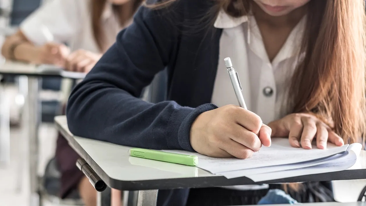 Ce stipulează legea prin care salariile profesorilor au fost mărite. Ordonanța de urgență a fost publicată în Monitorul Oficial